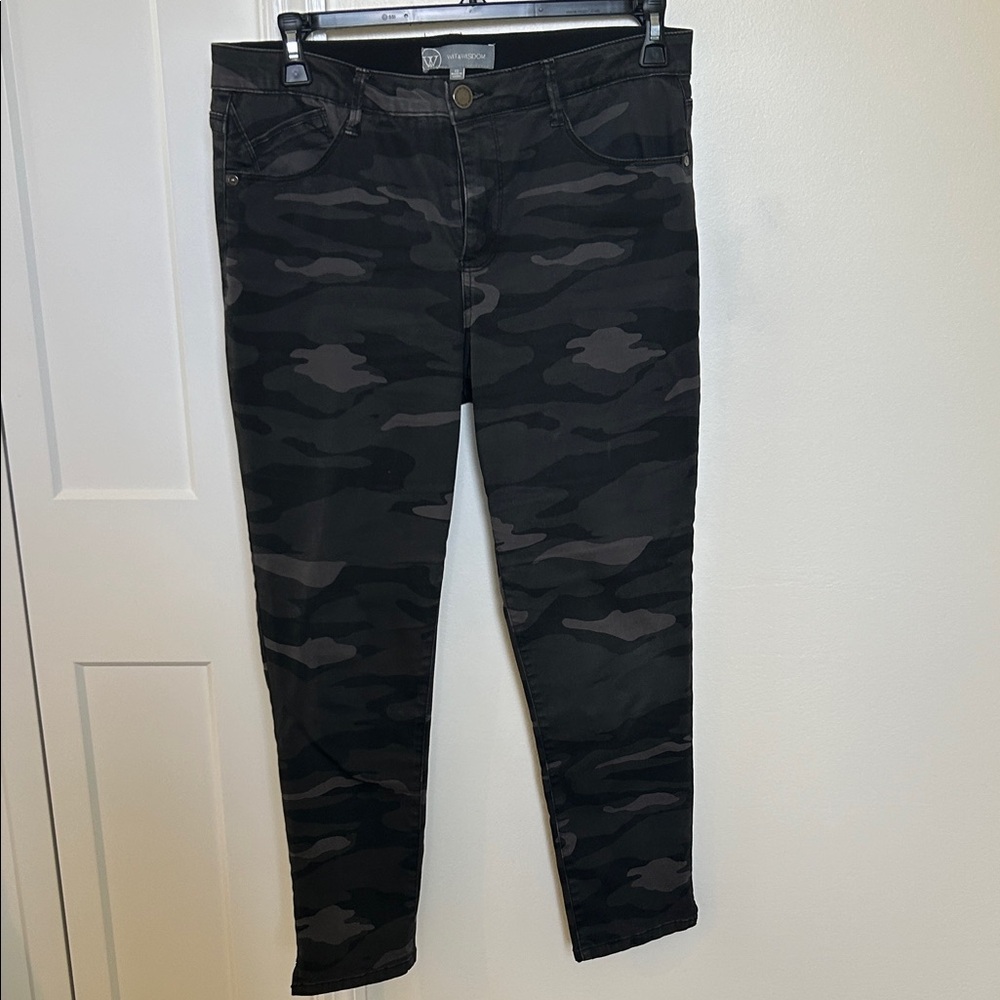 Wit & Wisdom Camouflage Pants